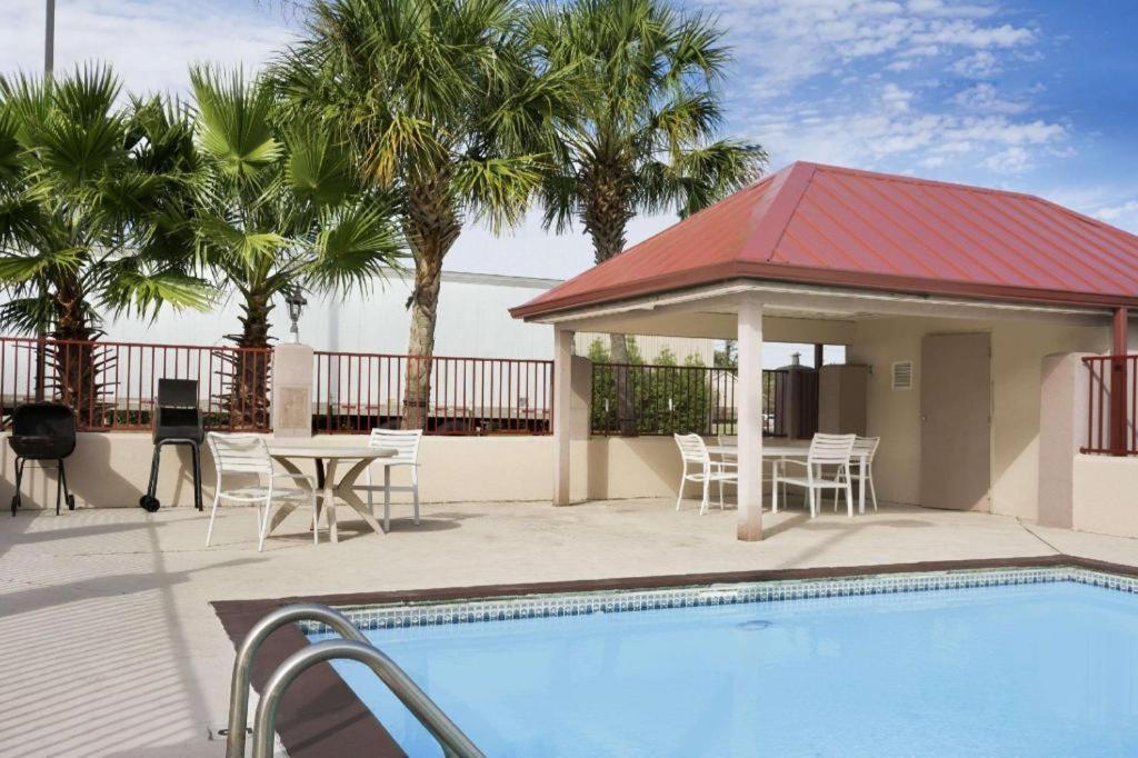 Super 8 By Wyndham Baton Rouge/I-12酒店 外观 照片